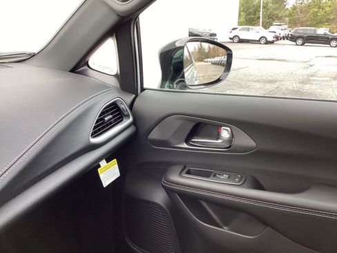 New 2026 Chrysler Pacifica Select image 27