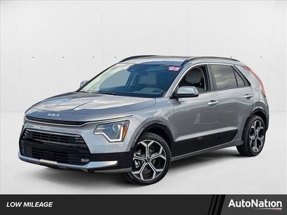 Used 2025 Kia Niro EX Touring