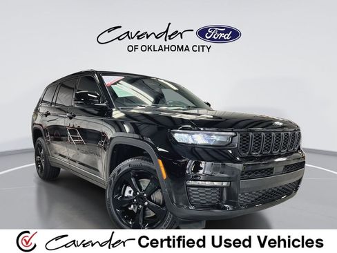 Used 2025 Jeep Grand Cherokee L Limited w/ Black Appearance Package AWD/4WD image 1