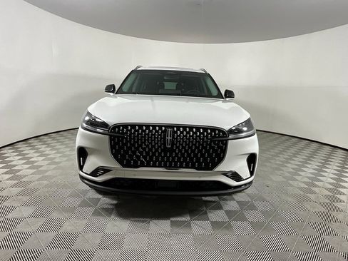 Used 2025 Lincoln Aviator Premiere image 7
