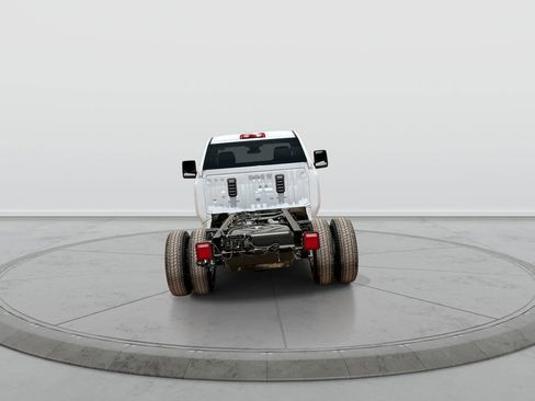 New 2026 GMC Sierra 3500 SLE w/ SLE Convenience Package RWD image 7