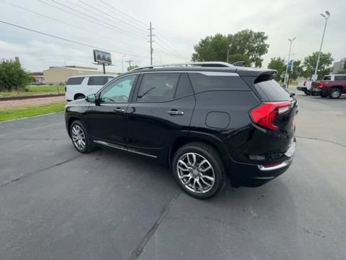 Used 2022 GMC Terrain Denali w/ LPO, Floor Liner Package AWD/4WD image 6