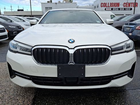 Used 2023 BMW 540i xDrive w/ Premium Package image 8
