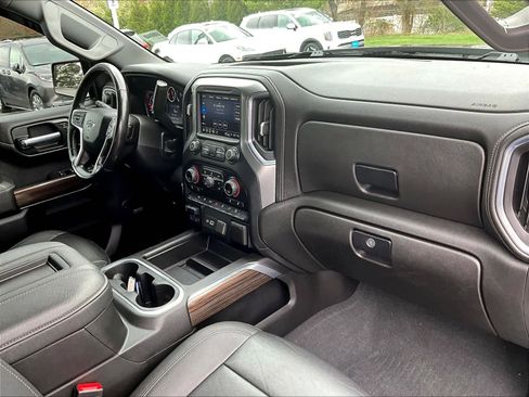 Used 2021 Chevrolet Silverado 1500 LT Trail Boss w/ Convenience Package II image 14