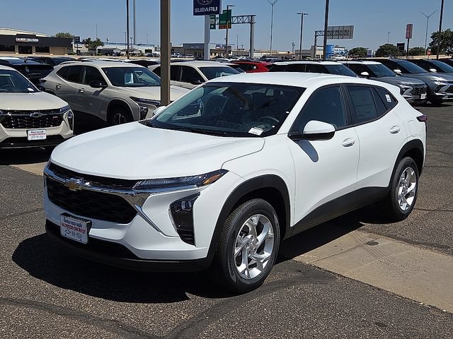 New 2026 Chevrolet Trax LS w/ LS Convenience Package FWD image 1