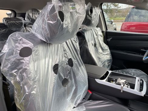 New 2026 Hyundai Tucson Blue SE image 10