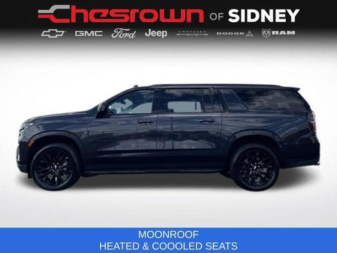 Used 2023 Chevrolet Suburban RST w/ Sport Performance Package AWD/4WD image 16