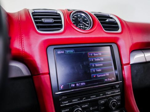 Certified 2016 Porsche Boxster Spyder RWD image 18