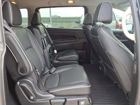Used 2025 Honda Odyssey Touring image 15