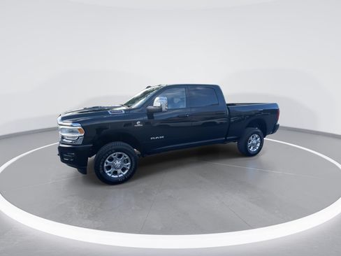 Used 2024 RAM 2500 Laramie AWD/4WD image 9