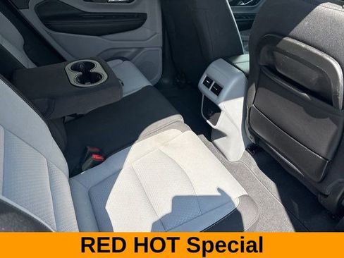 Used 2023 GMC Terrain SLE w/ Driver Convenience Package image 36