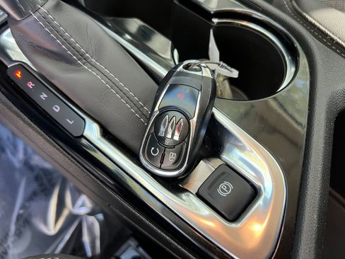 Used 2025 Buick Encore GX Preferred image 18