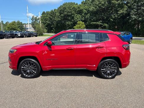 Used 2022 Jeep Compass Limited w/ (RED) Package AWD/4WD image 3