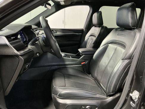 Used 2023 Jeep Grand Cherokee L Overland image 14