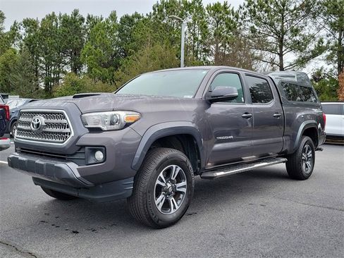 Used 2017 Toyota Tacoma TRD Sport w/ Tow Package image 31