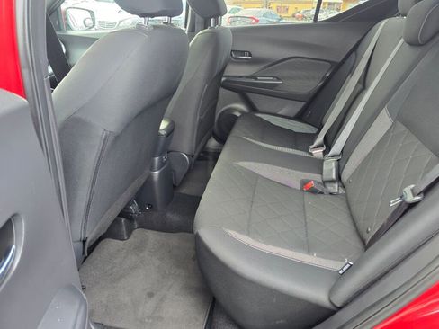 Used 2020 Nissan Kicks SV image 30