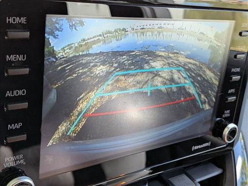 Used 2022 Toyota Corolla LE image 6