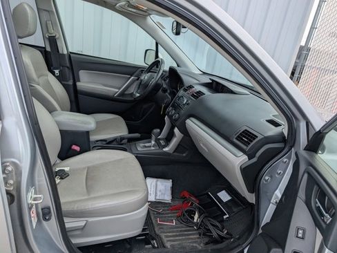 Used 2014 Subaru Forester 2.5i Limited image 18