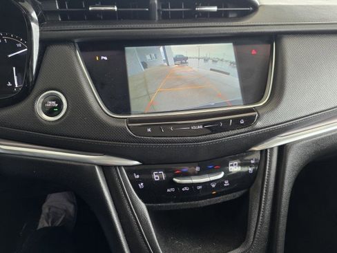 Used 2017 Cadillac XT5 Premium Luxury AWD/4WD image 8