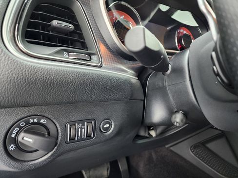 Used 2017 Dodge Challenger SRT Hellcat image 40