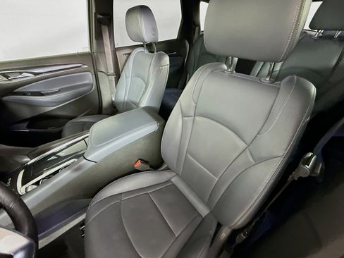Used 2024 Buick Enclave Premium image 26