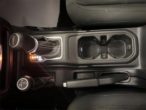 Used 2020 Jeep Gladiator Overland image 27