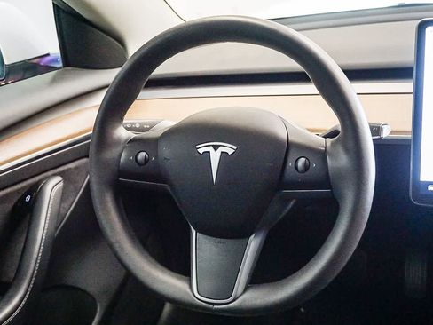 Used 2023 Tesla Model 3 Standard Range image 15