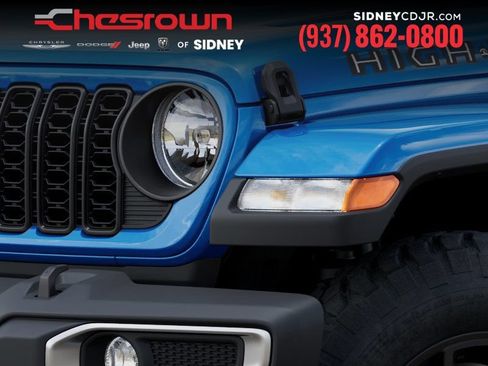 New 2025 Jeep Gladiator Sport AWD/4WD image 10