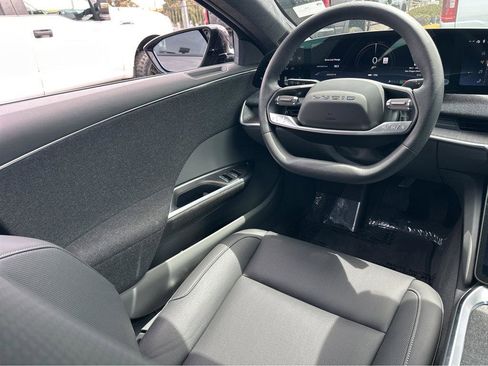 Used 2024 Lucid Air Pure RWD image 19