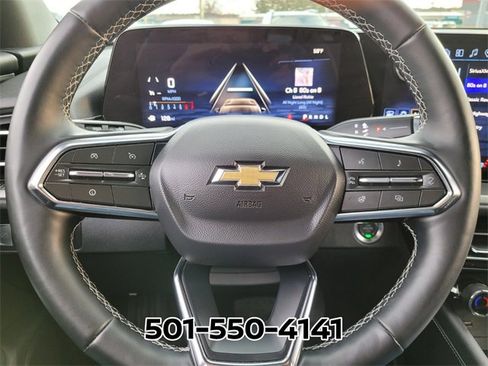 Used 2025 Chevrolet Traverse LT image 29