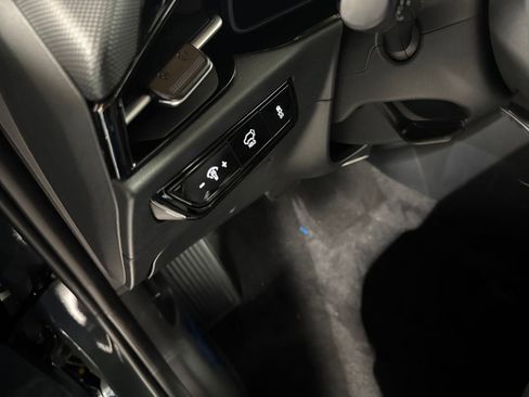 New 2026 Kia Niro Wind FWD image 16