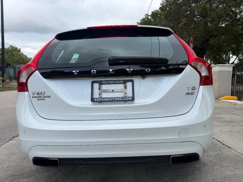 Used 2015 Volvo V60 T5 Platinum image 7