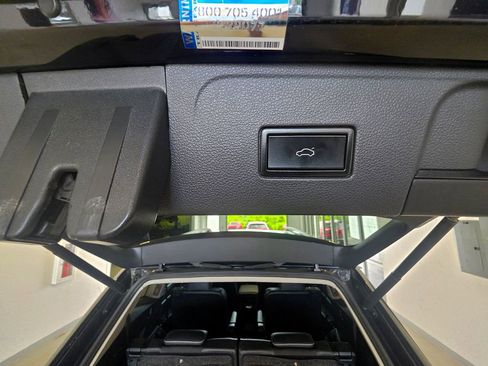 Used 2021 Volkswagen Atlas SEL Premium AWD/4WD image 14