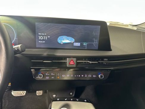 Used 2022 Kia EV6 GT-Line w/ GT-Line Suede Seat Package image 21