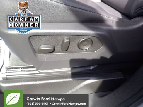 Used 2025 Chevrolet Suburban Z71 AWD/4WD image 12