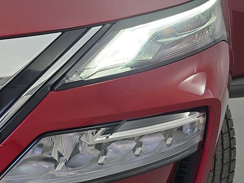 Certified 2023 Nissan Rogue SV image 29