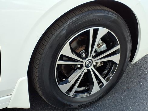 Certified 2023 Nissan Sentra SV image 18