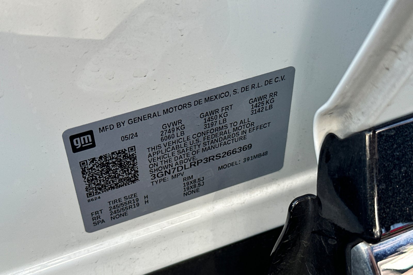 Used 2024 Chevrolet Equinox EV LT FWD image 53