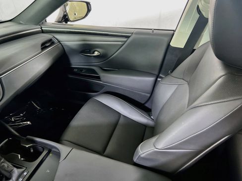 Used 2024 Lexus ES 300h w/ Premium Package FWD image 24