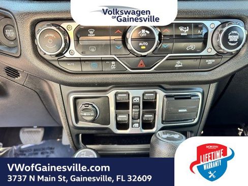 Used 2024 Jeep Wrangler Sport S image 26