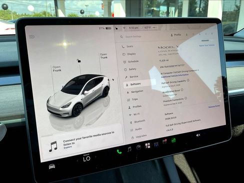 Used 2023 Tesla Model Y Long Range AWD/4WD image 10