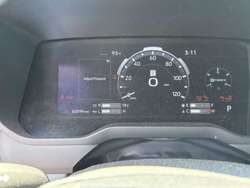 Used 2023 Toyota Tundra Platinum AWD/4WD image 16