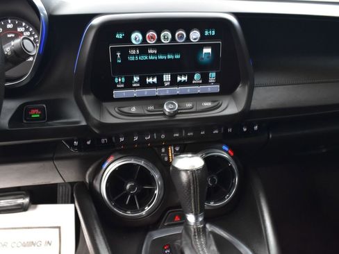 Used 2018 Chevrolet Camaro SS image 15