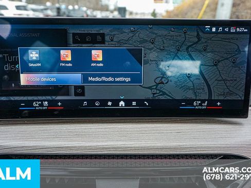 Used 2025 BMW 330i Sedan image 40