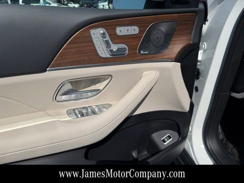 Used 2026 Mercedes-Benz GLS 450 4MATIC image 13