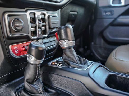 Used 2022 Jeep Wrangler Unlimited Rubicon w/ Xtreme Recon 35" Tire Package image 17