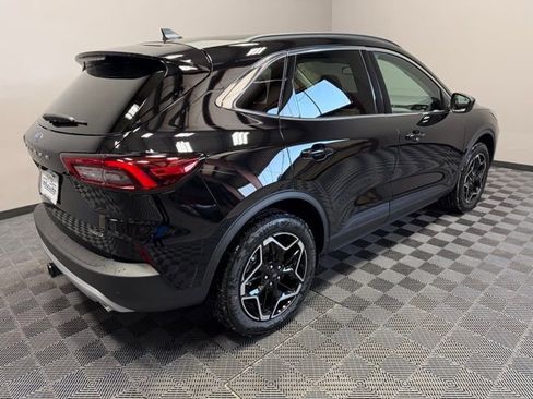 New 2026 Ford Escape Platinum w/ Class II Trailer Tow Package image 8