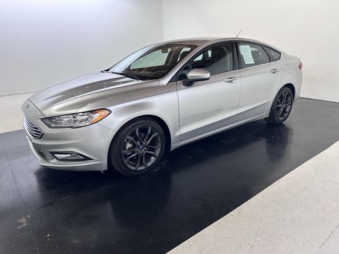 Used 2018 Ford Fusion S w/ Equipment Group 101A image 7
