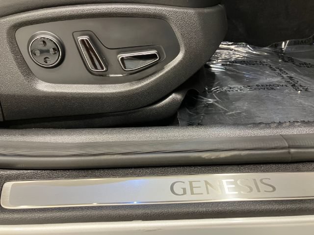 Used 2018 Genesis G80 3.8 w/ Option Group 02 RWD image 32