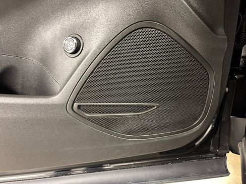 Used 2023 Buick Envision Essence FWD image 25